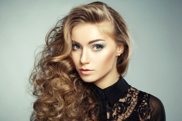 Arina Postnikova. Ảnh nóng áo tắm, nội y, tiểu sử
