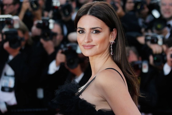 Penelope Cruz. Ảnh chụp tiết lộ, đồ nhựa nóng, trước và sau, tiểu sử