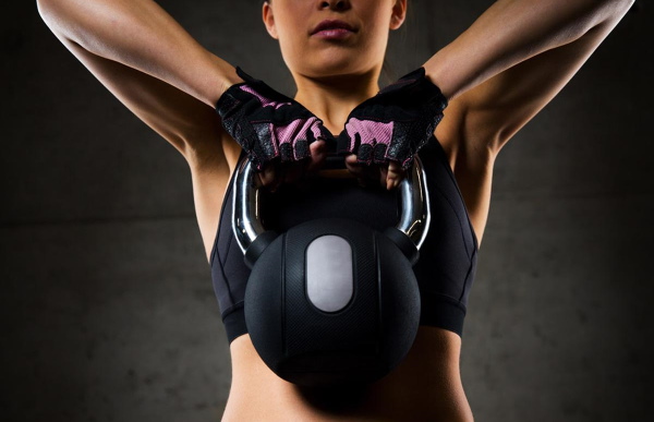 แบบฝึกหัดกับ kettlebells คอมเพล็กซ์พื้นฐานสำหรับผู้เริ่มต้น
