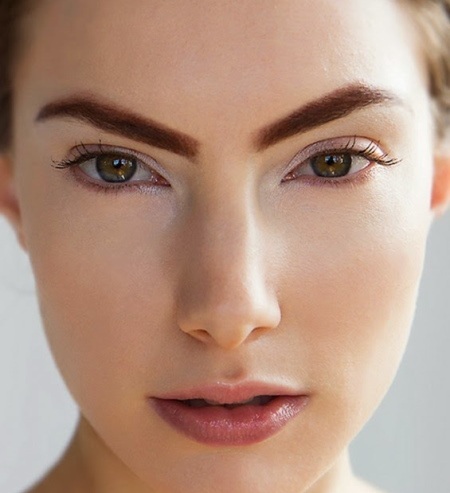 Jenis kening pada kanak-kanak perempuan. Foto, tajuk, pembetulan, tatu